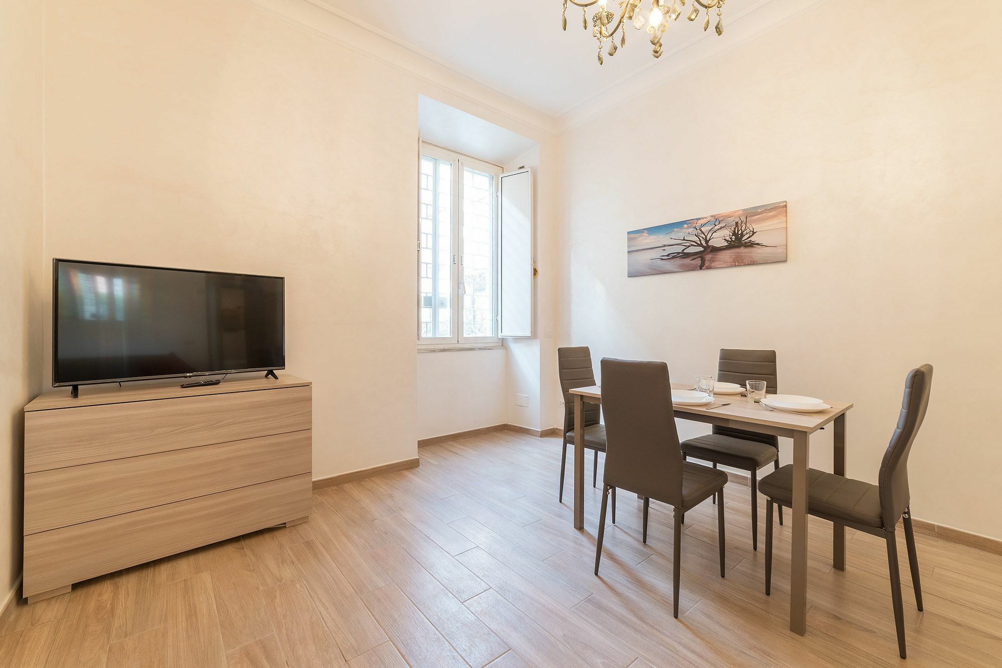 Apartment Center Rom